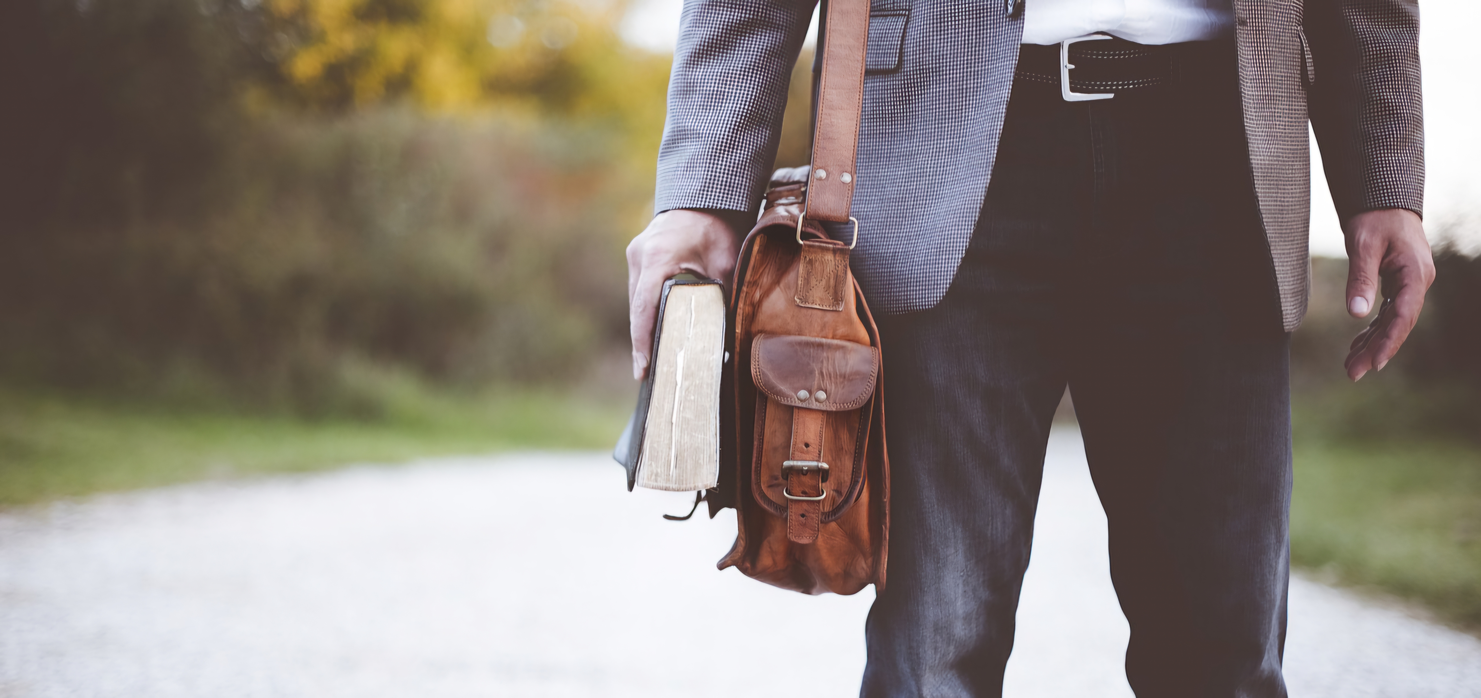 K-bizpost ./database/250411.NewsEdi.2025~2026 패션 트렌드와 경기 예측… 스타일은 경제를 말한다.txt